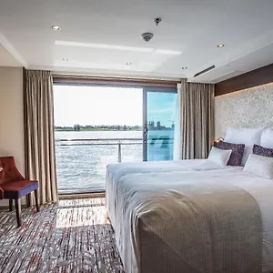 https://regis-hotelschiff-4-altstadt-dusseldorf.dusseldorf-hotel.net